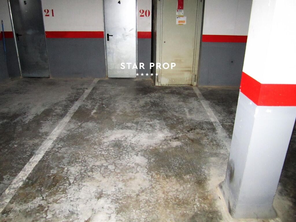 Foto parking en llançà