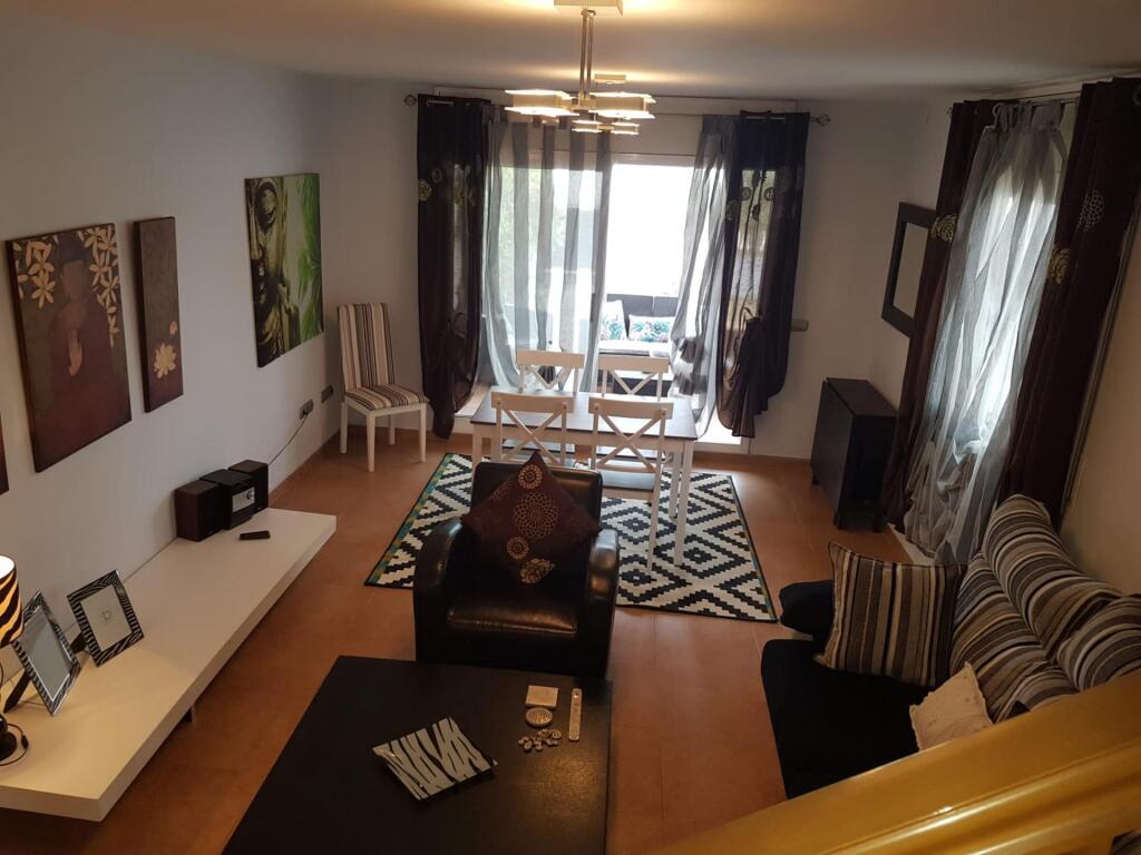 Foto adosada en alquiler en torre del sol tarragona