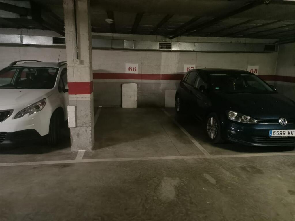 Foto parking coche en venta en reus tarragona