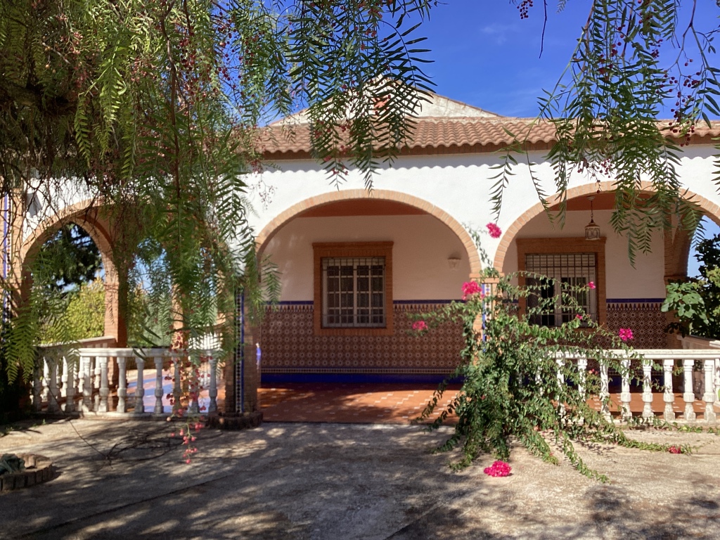 Casa-chalet en venta en puente genil córdoba 