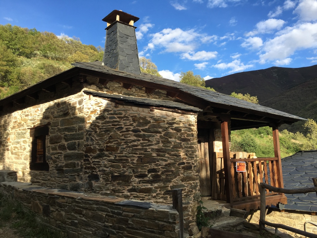 casa de pueblo en venta en palacios de compludo león foto grande (3)