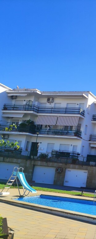 Foto parking coche en venta en mas oliva, el girona
