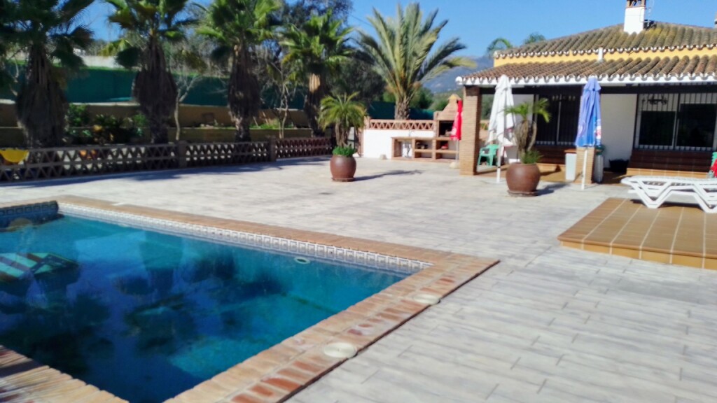 casa de campo-masía en venta en monda málaga foto grande (2)
