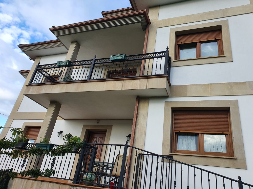 Casa-Chalet en Venta en Santullano De Las Regueras Asturias