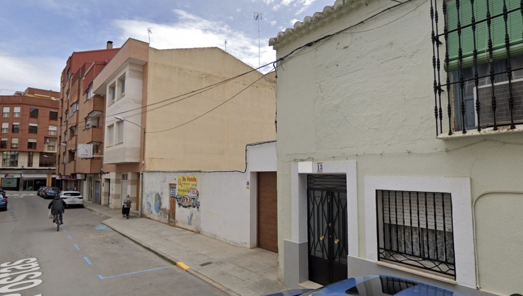 Suelo urbanizable en Venta en Valdepeñas Ciudad Real - foto 2