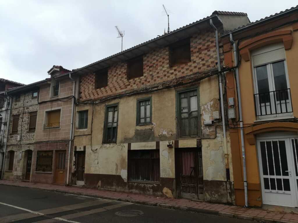 casa de pueblo en venta en barruelo de santullan palencia foto grande (3)