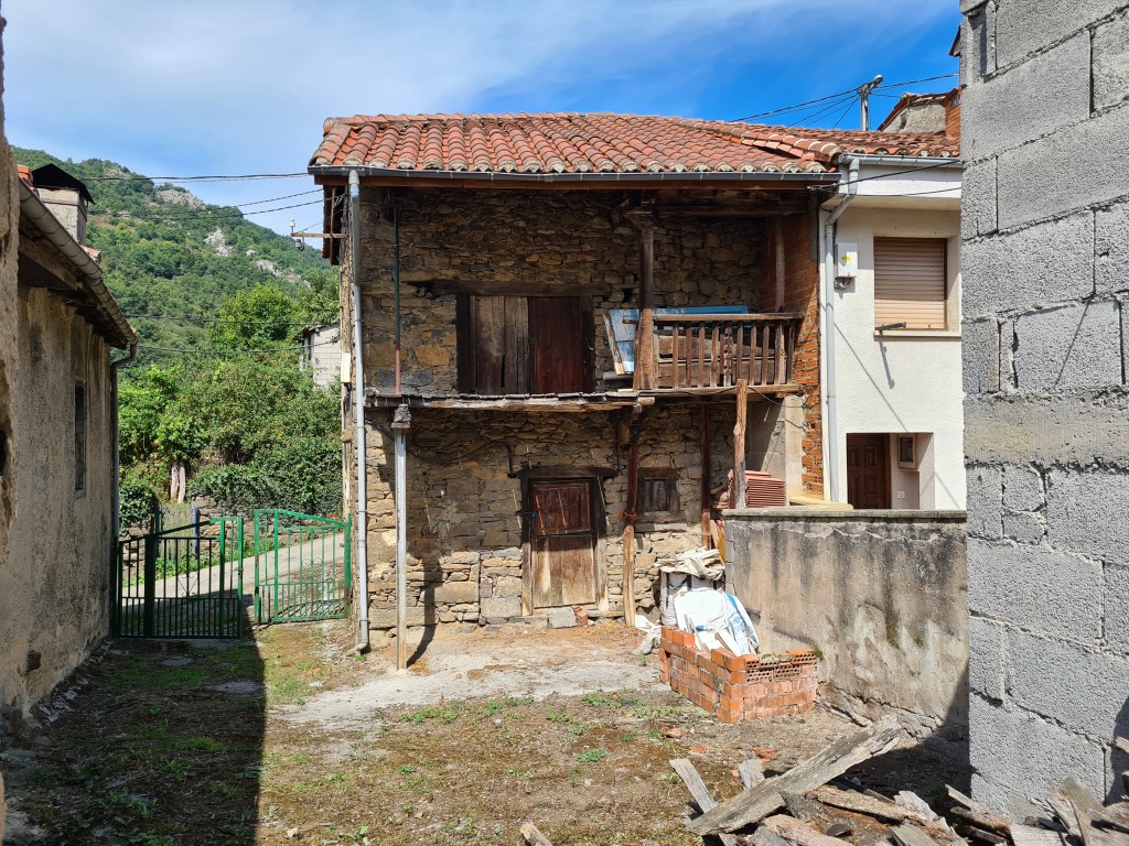 Casa de pueblo en venta en llamas (aller) asturias