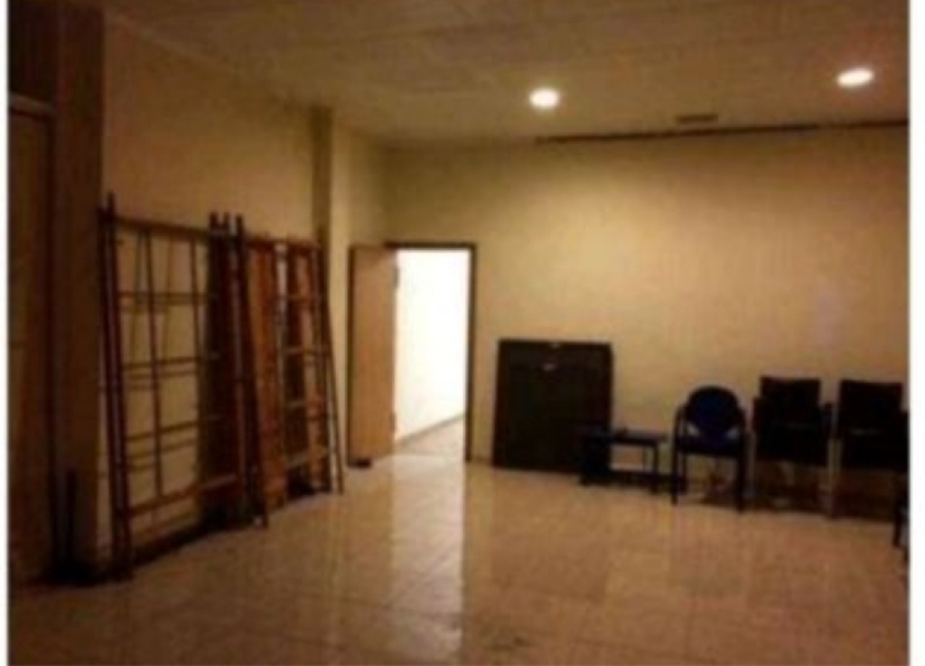 Foto local comercial en venta en tavernes de la valldigna valencia